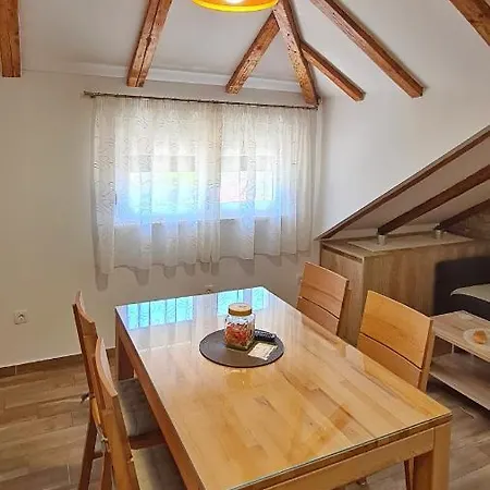 דירה Attic Near Centre *