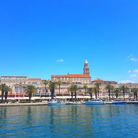 Attic Near Centre * Split