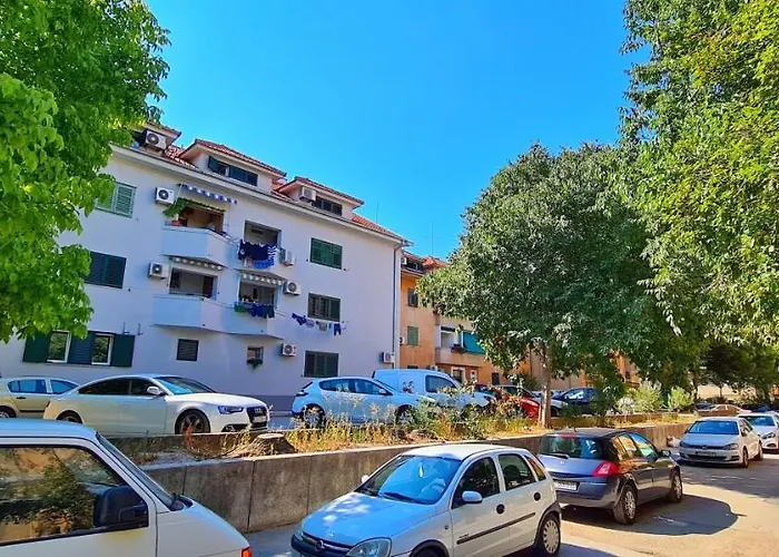 Attic Near Centre * 스플리트